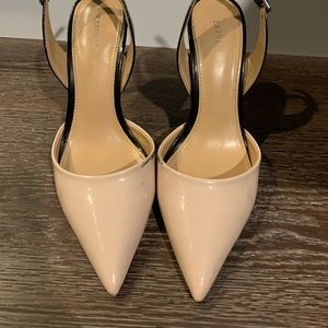 Express two-tone pumps